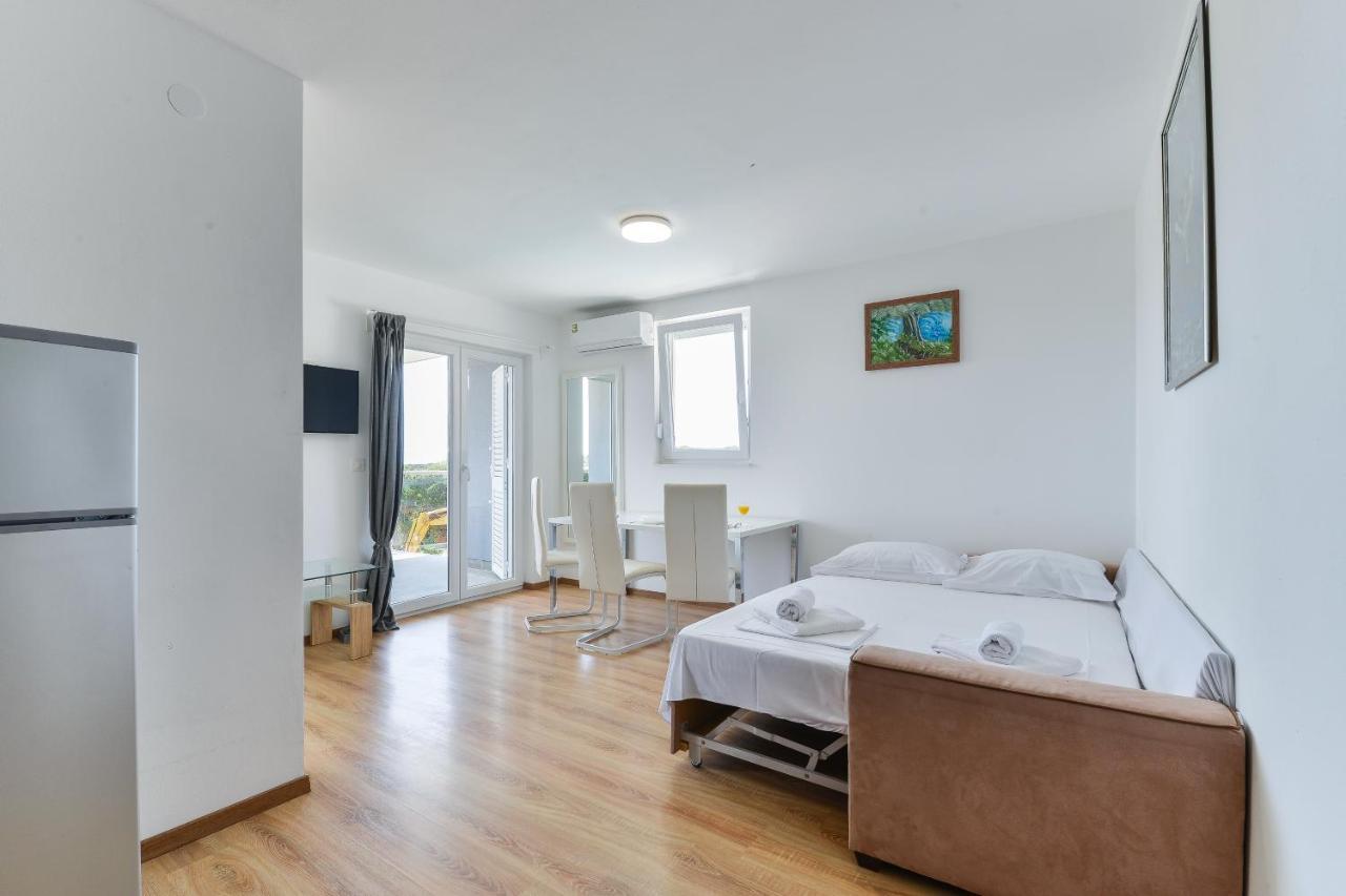 Royal Apartments نوفاليا المظهر الخارجي الصورة